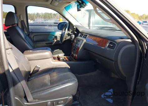 2008 Chevrolet Tahoe Ltz from USA, damaged, VIN 1GNFK13028J184036